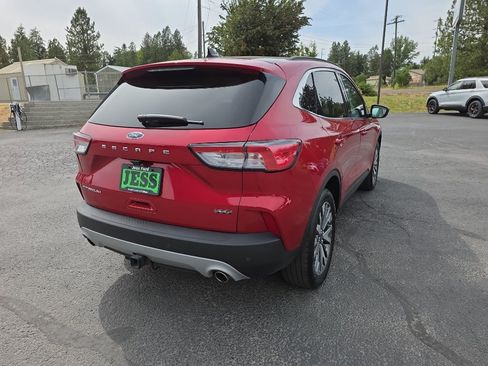 Certified 2022 Ford Escape Titanium w/ Class II Trailer Tow Package AWD/4WD image 16