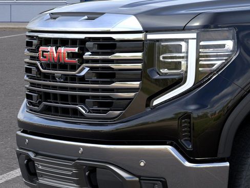 New 2026 GMC Sierra 1500 SLT image 16
