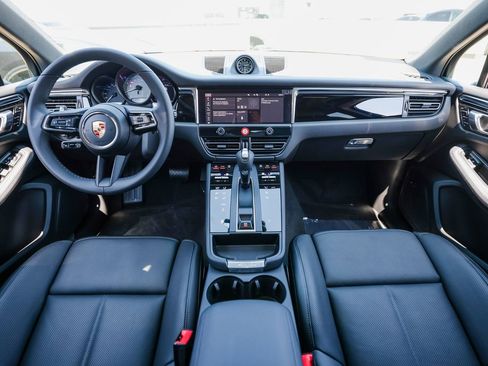 Certified 2026 Porsche Macan S image 24