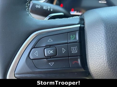 Used 2025 Jeep Grand Cherokee Altitude AWD/4WD image 32