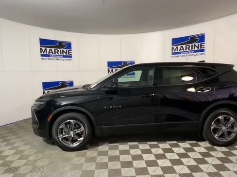 Used 2025 Chevrolet Blazer LT FWD image 7