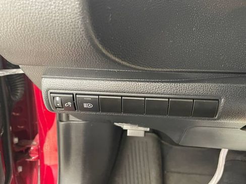 Used 2022 Toyota Corolla XLE FWD image 10