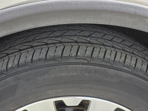 Used 2017 Subaru Outback 2.5i Limited image 31