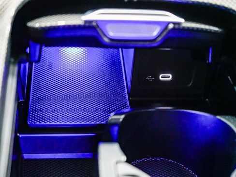 Used 2023 Mercedes-Benz C 300 4MATIC Sedan image 23