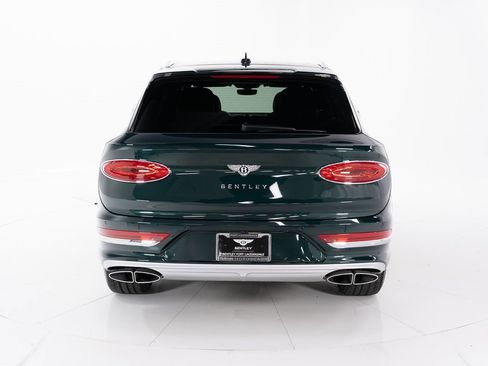 Certified 2025 Bentley Bentayga Extended Wheelbase image 4