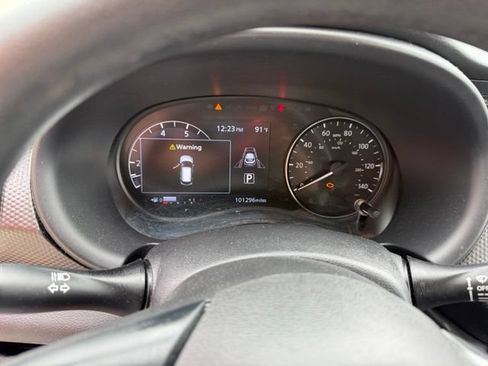 Used 2021 Nissan Kicks SV FWD image 6