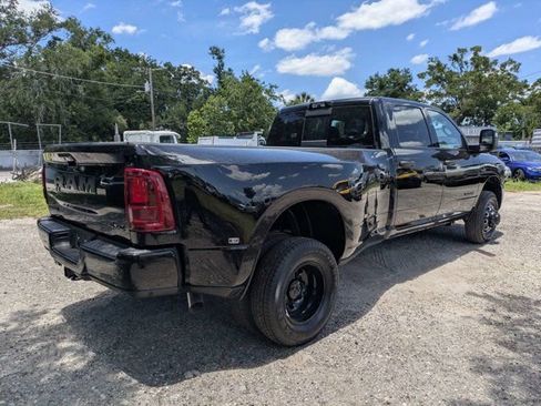 New 2026 RAM 3500 Big Horn AWD/4WD image 3