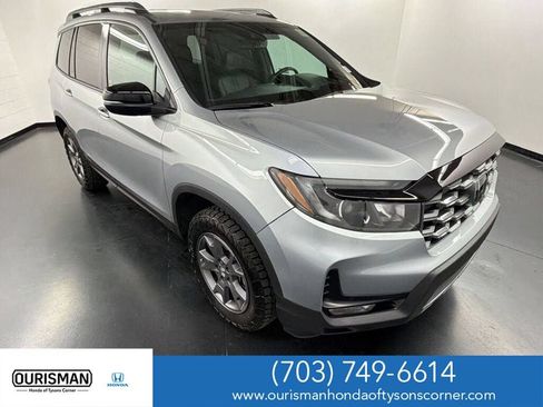Used 2024 Honda Passport TrailSport image 1