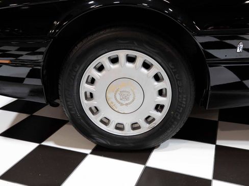 Used 1992 Cadillac Allante FWD image 27