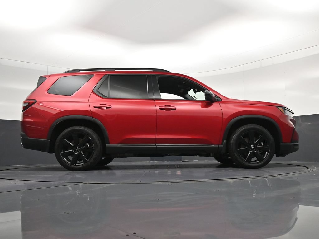 Used 2025 Honda Pilot Black Edition image 31