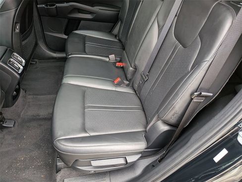 Certified 2023 Kia Sorento S w/ Panoramic Sunroof Package image 22