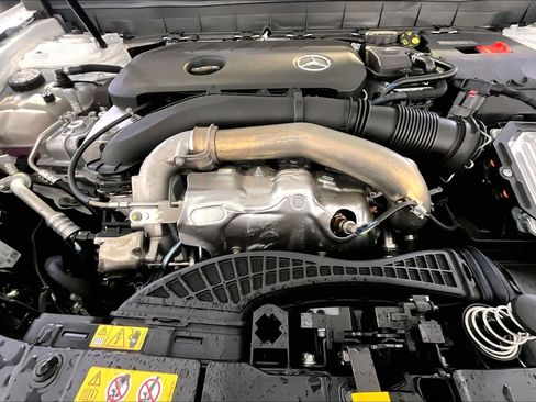New 2026 Mercedes-Benz GLB 250 4MATIC image 14