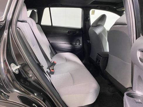 Used 2023 Toyota Corolla Cross AWD Hybrid w/ Moonroof Package image 9