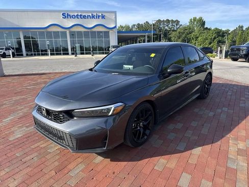 Used 2025 Honda Civic Sport image 1