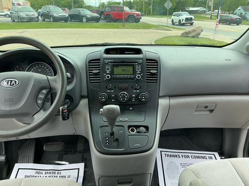 Used 2012 Kia Sedona LX w/ PWR Pkg FWD image 13