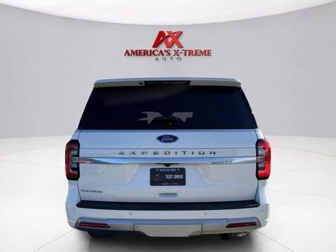 Used 2024 Ford Expedition Platinum RWD image 5