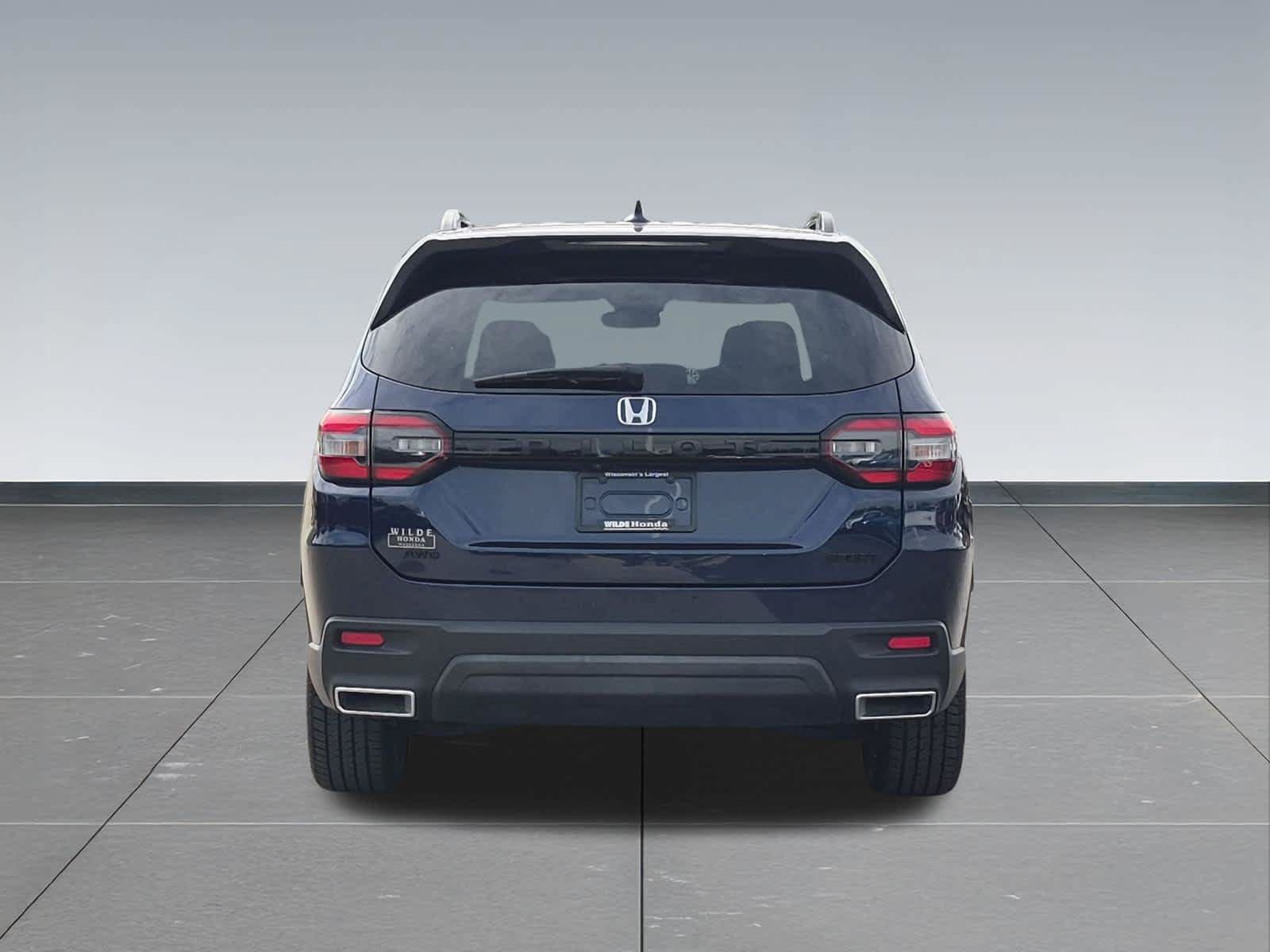 Certified 2024 Honda Pilot Sport image 5