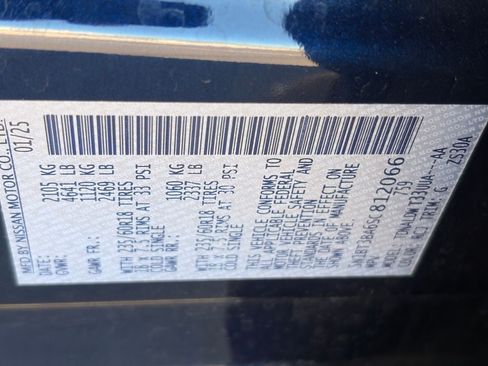 Certified 2025 Nissan Rogue SV FWD image 32
