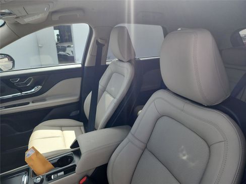 New 2026 Lincoln Corsair Premiere image 19