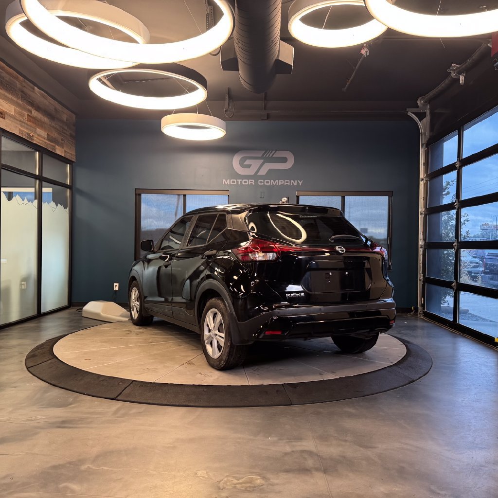 Used 2021 Nissan Kicks S FWD image 5
