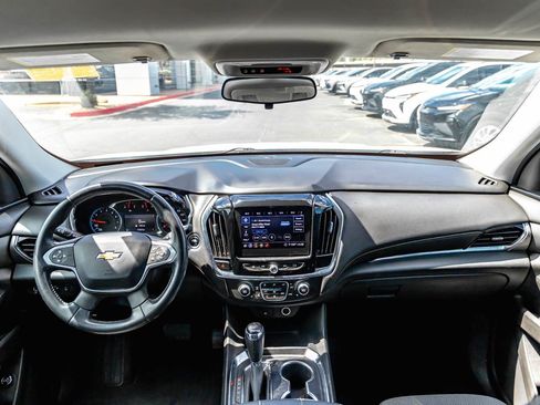 Used 2020 Chevrolet Traverse LT FWD image 10