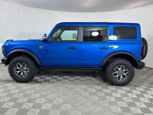 Used 2025 Ford Bronco Badlands AWD/4WD image 2