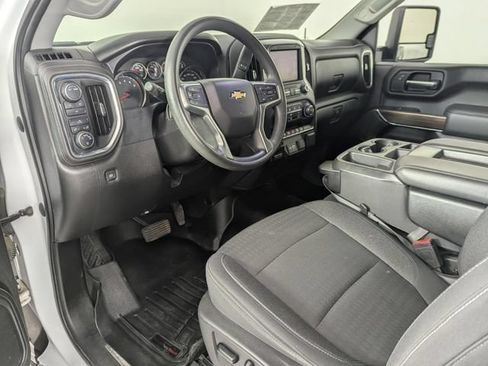 Used 2020 Chevrolet Silverado 2500 LT AWD/4WD image 16