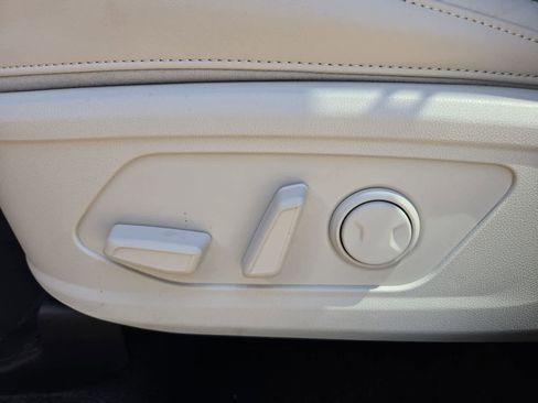 Used 2024 Kia Sorento EX w/ Panoramic Sunroof Package image 15