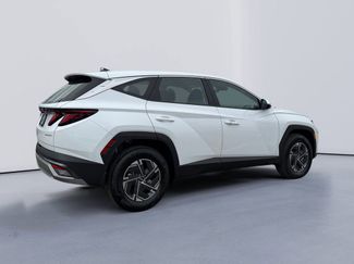 New 2026 Hyundai Tucson Blue SE AWD/4WD video 3