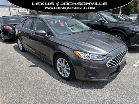 Used 2020 Ford Fusion SE FWD image 1