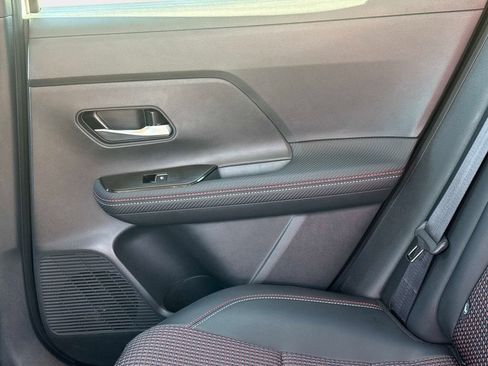 Used 2025 Nissan Kicks SR image 13