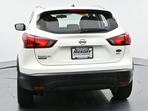 Used 2017 Nissan Rogue Sport SV FWD image 6