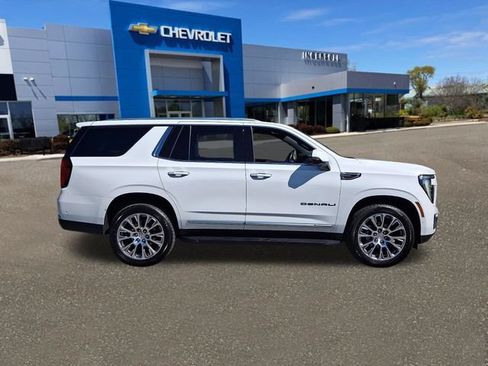 Used 2025 GMC Yukon Denali AWD/4WD image 26