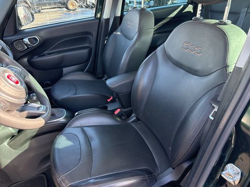 Used 2020 FIAT 500L Trekking w/ Popular Equipment Group FWD image 9
