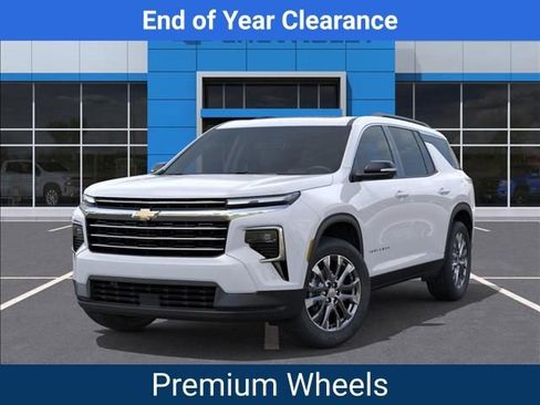 New 2025 Chevrolet Traverse LT w/ Sun and Wheel Package image 6