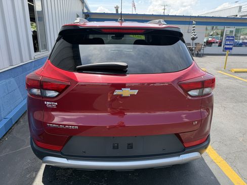 Used 2021 Chevrolet TrailBlazer LT w/ Convenience Package FWD image 5
