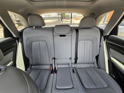 Certified 2022 Audi Q5 2.0T Premium w/ Convenience Package AWD/4WD image 15