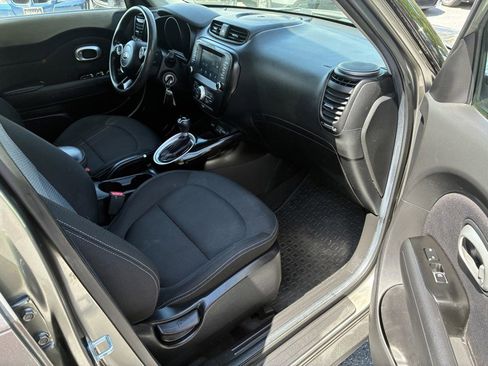 Used 2019 Kia Soul + FWD image 18