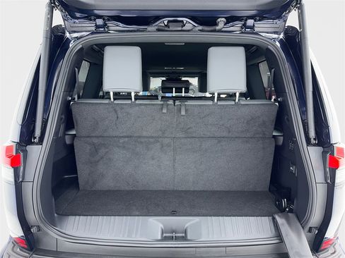 Used 2024 Lexus GX 550 image 13