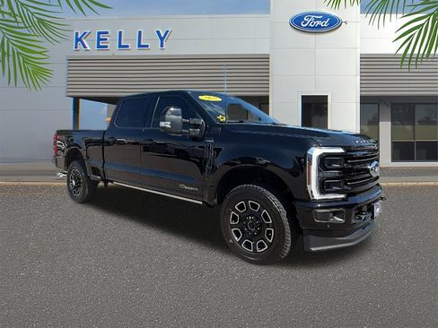 Used 2025 Ford F250 Platinum w/ FX4 Off-Road Package AWD/4WD image 7