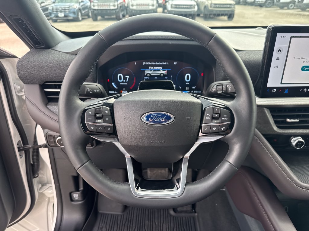 Used 2026 Ford Explorer Platinum RWD image 15