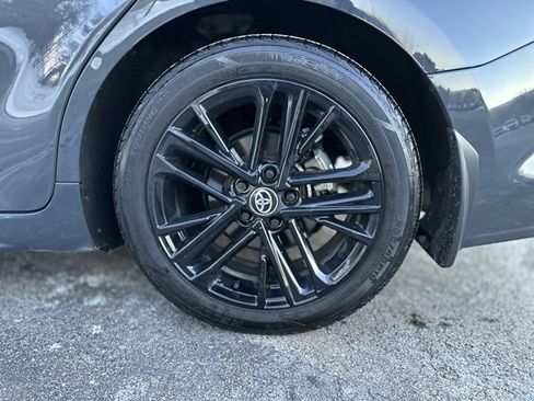 Used 2025 Toyota Camry SE w/ Convenience Package image 25