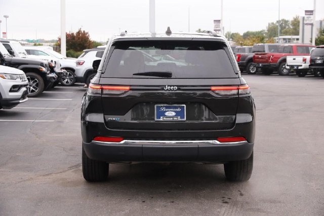 Used 2024 Jeep Grand Cherokee Limited 4xe AWD/4WD image 6
