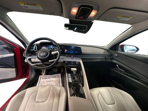 Used 2024 Hyundai Elantra Limited image 21