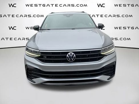 Used 2022 Volkswagen Tiguan SE R-Line image 2