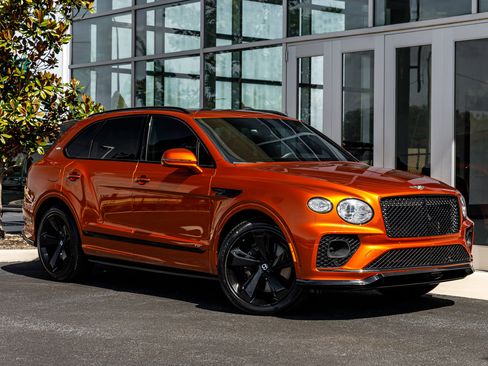 Used 2021 Bentley Bentayga image 25