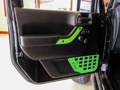 Used 2016 Jeep Wrangler Sport image 34