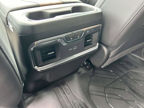 Used 2025 Chevrolet Silverado 2500 High Country w/ High Country Premium Package AWD/4WD image 16