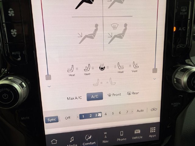 New 2026 RAM 1500 Laramie AWD/4WD image 21