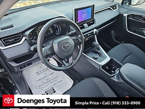 Used 2025 Toyota RAV4 LE image 11